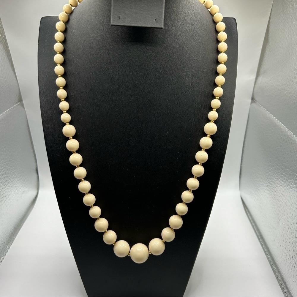 Vintage Classic Yellow Cream Graduated Beaded Long Necklace 23"